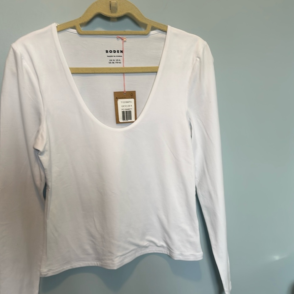 Boden scoop neck tee. NWT. Womens size 8.